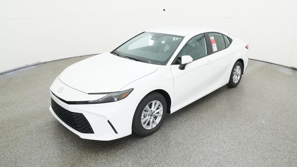 2026 Toyota Camry LE's photo