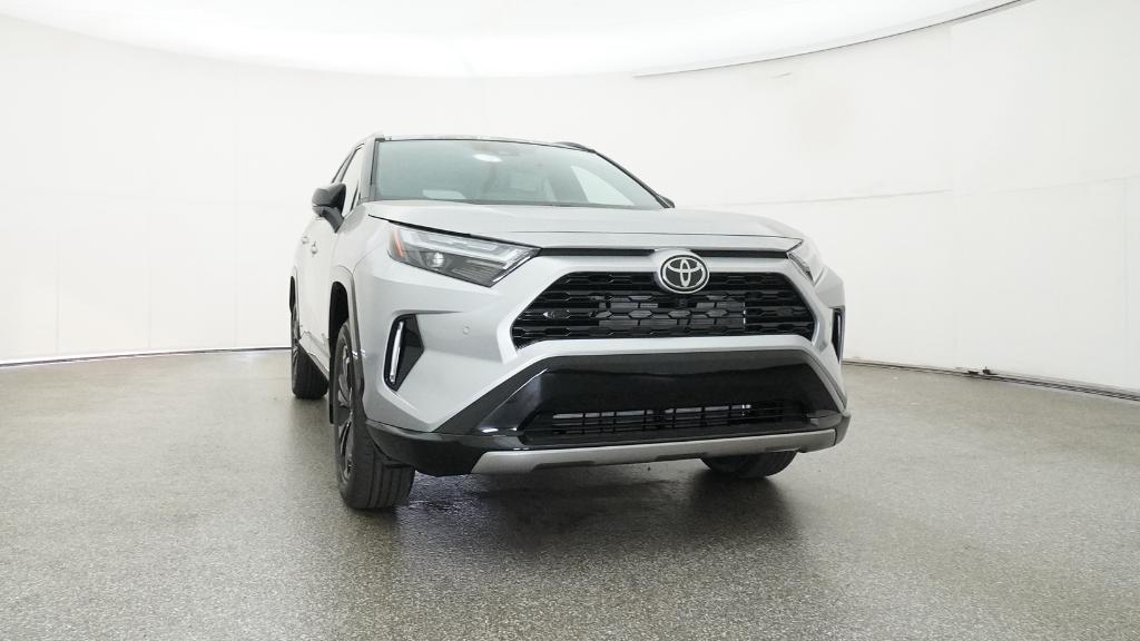 2025 Toyota RAV4 Hybrid XSE photo 3