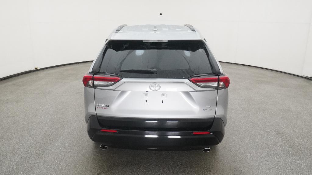 2025 Toyota RAV4 Hybrid SE photo 3