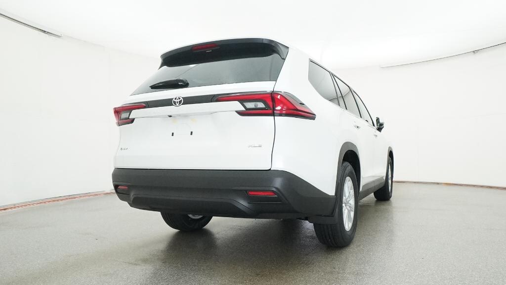 New 2026 Toyota Grand Highlander Hybrid XLE SUV