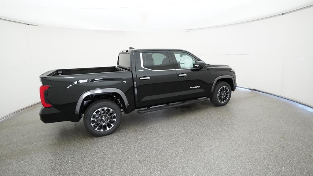2025 Toyota Tundra Limited - Photo 24
