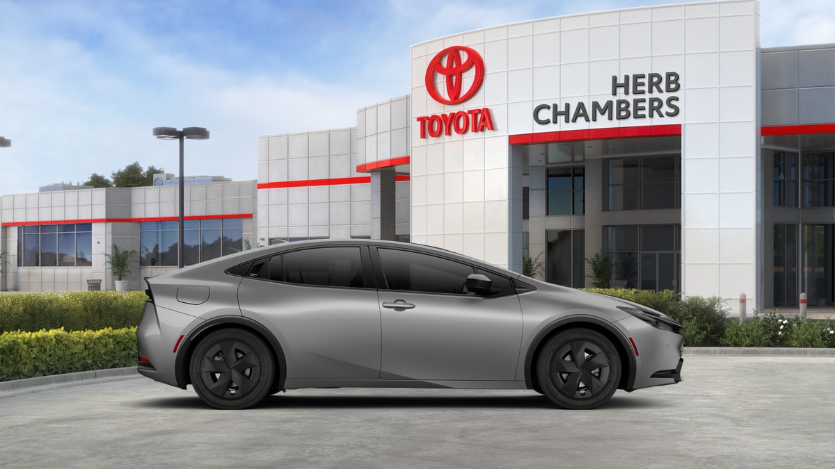 2026 Toyota Prius Plug-in Hybrid SE - Photo 32