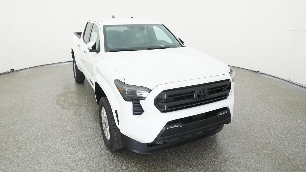 2025 Toyota Tacoma SR5 photo 4
