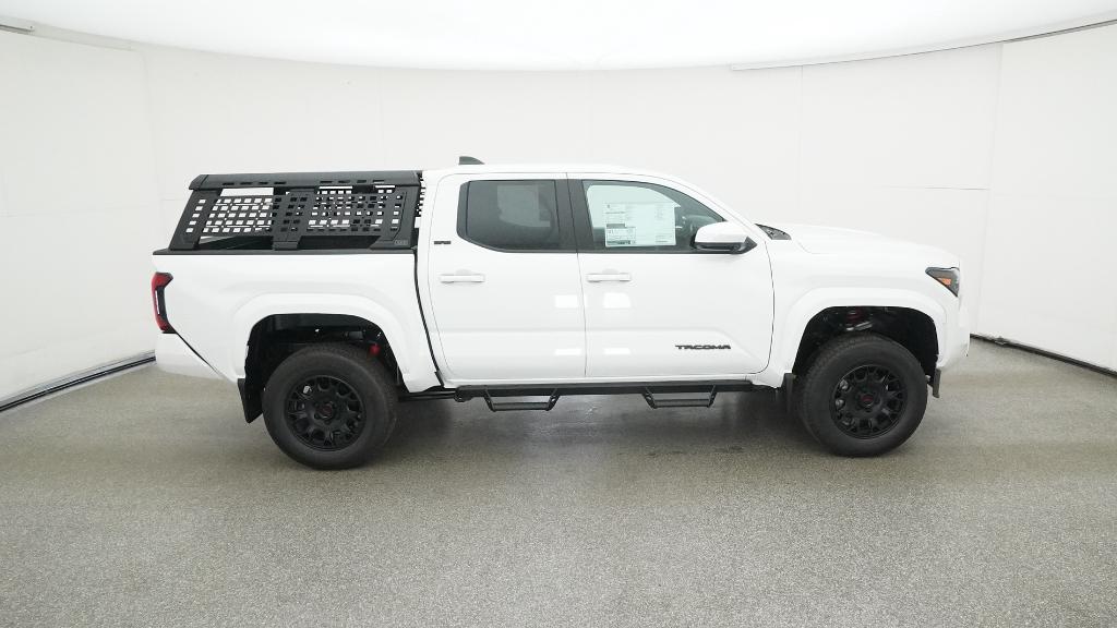 2025 Toyota Tacoma SR5 - Photo 23