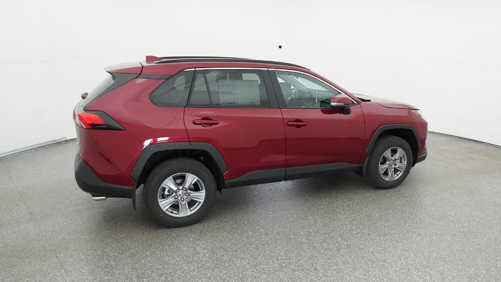 2025 Toyota RAV4 XLE photo 3