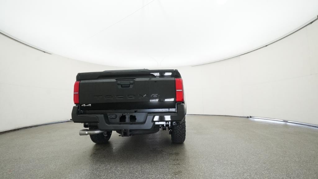 2025 Toyota Tacoma SR5 - Photo 42