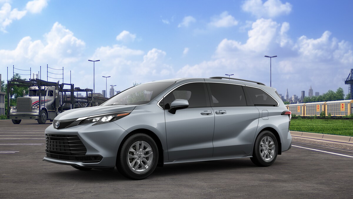 2025 Toyota Sienna LE photo 2