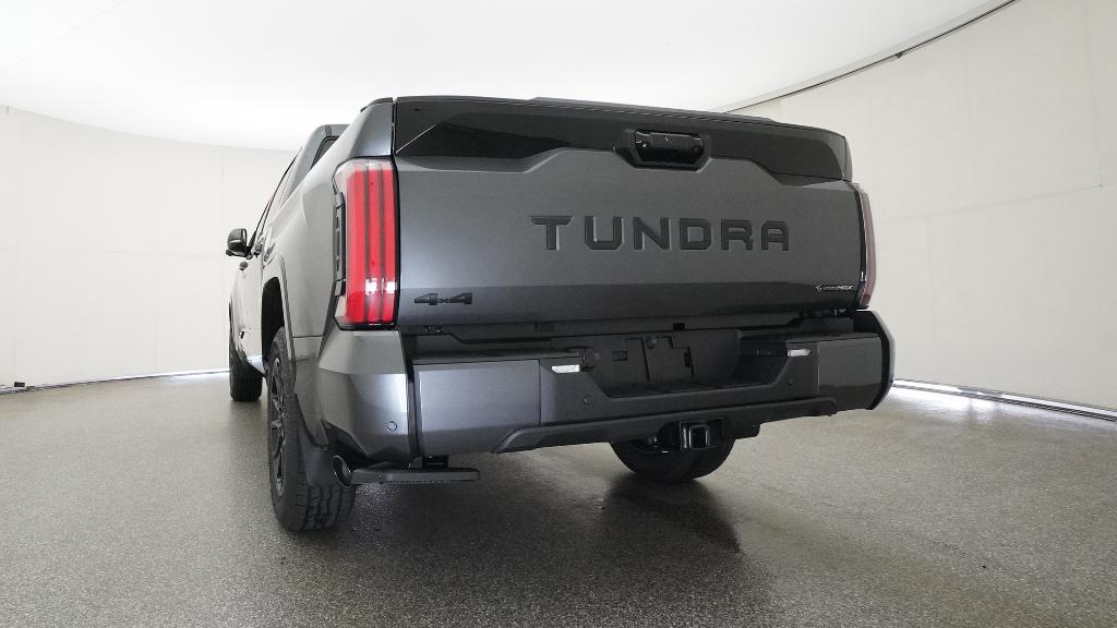 2025 Toyota Tundra Platinum photo 3