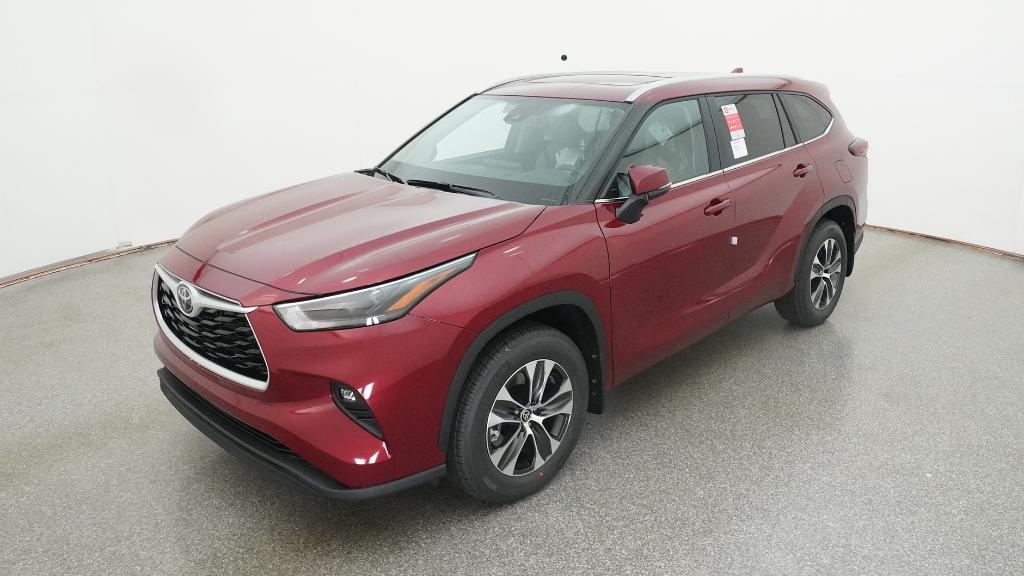 2026 Toyota Highlander XLE's photo