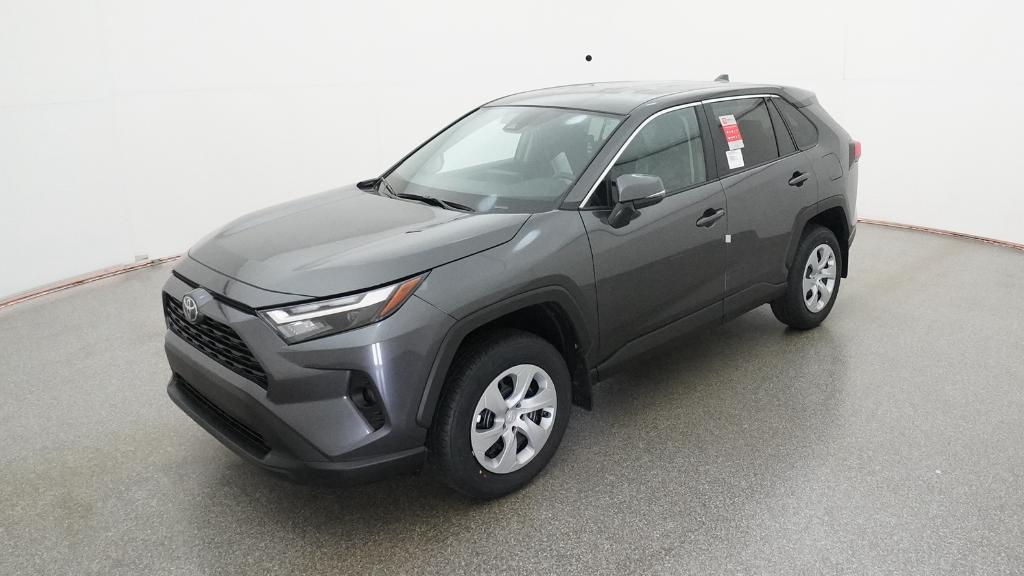 2025 Toyota RAV4 LE's photo