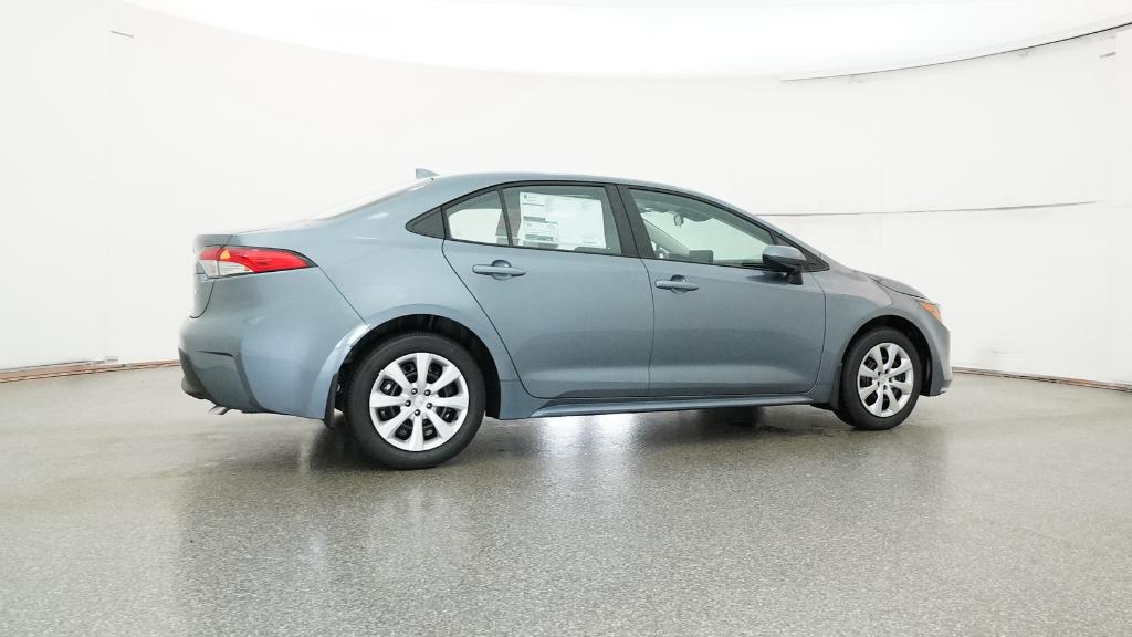 2026 Toyota Corolla LE photo 3