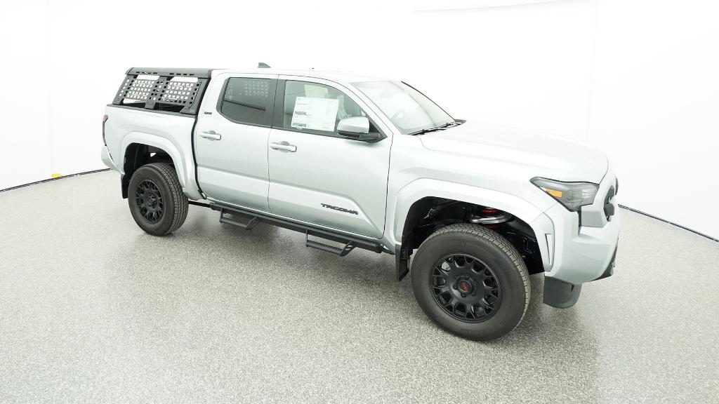 2025 Toyota Tacoma SR5 - Photo 12