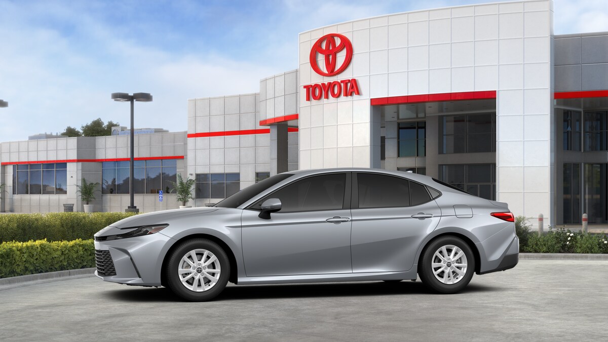 2026 Toyota Camry LE photo 3