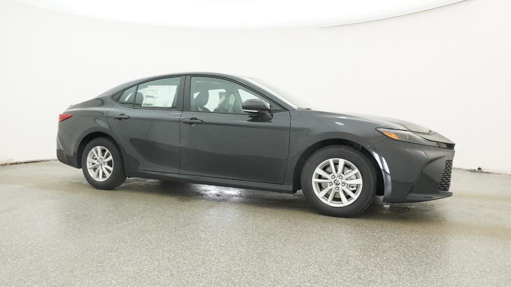 2026 Toyota Camry LE photo 3