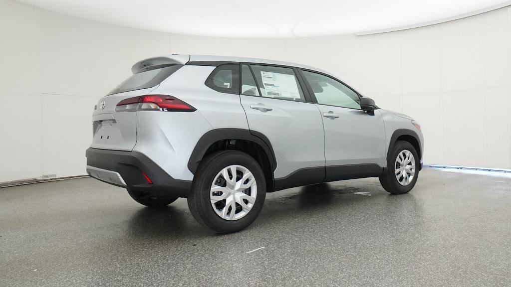 2026 Toyota Corolla Cross L photo 4