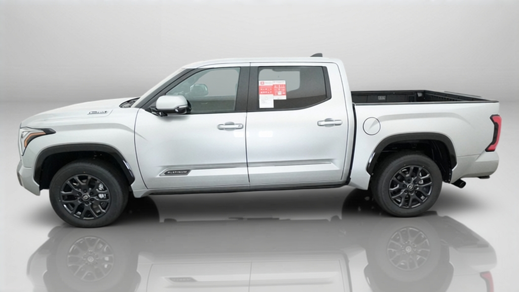 New 2026 Toyota Tundra i-FORCE MAX Platinum PLATINUM CREWMAX 5.5