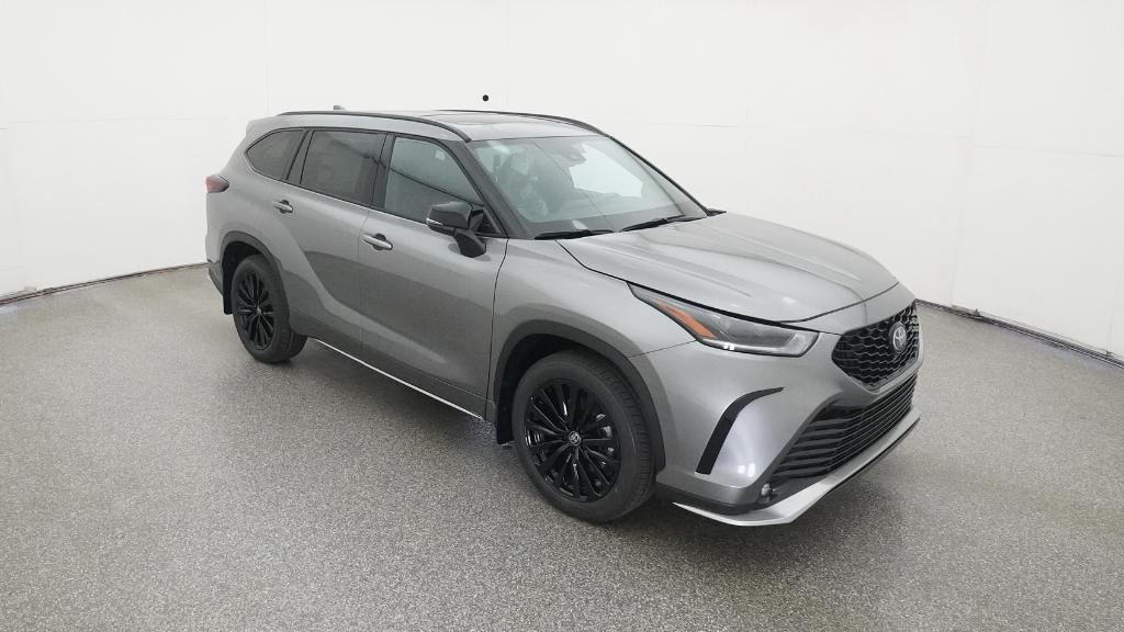 2026 Toyota Highlander XSE photo 3