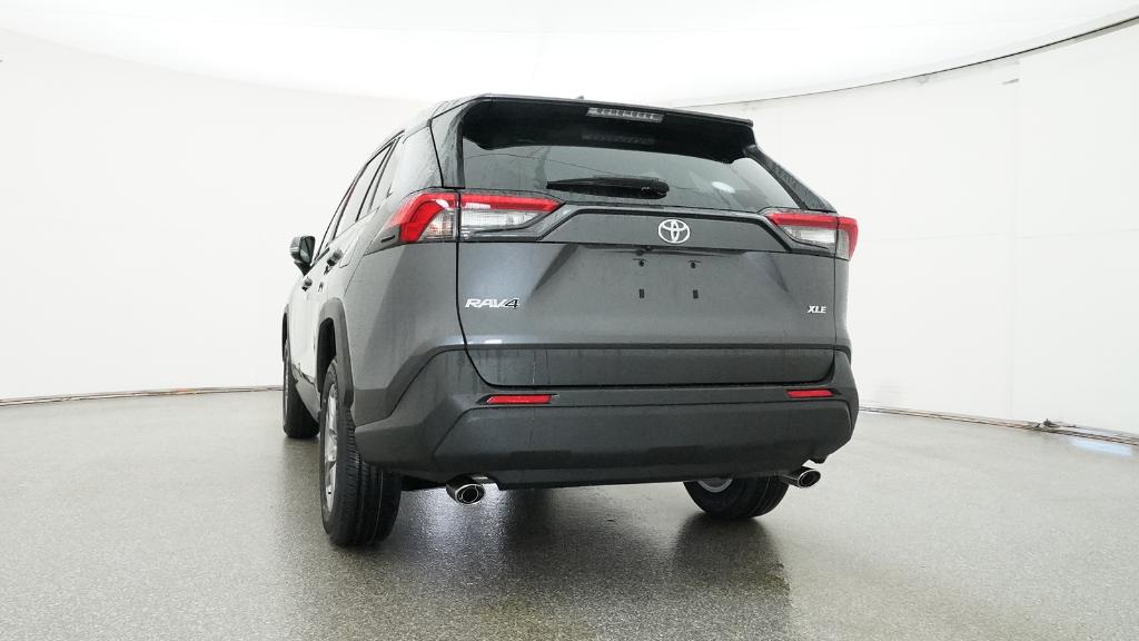 2025 Toyota RAV4 XLE photo 3