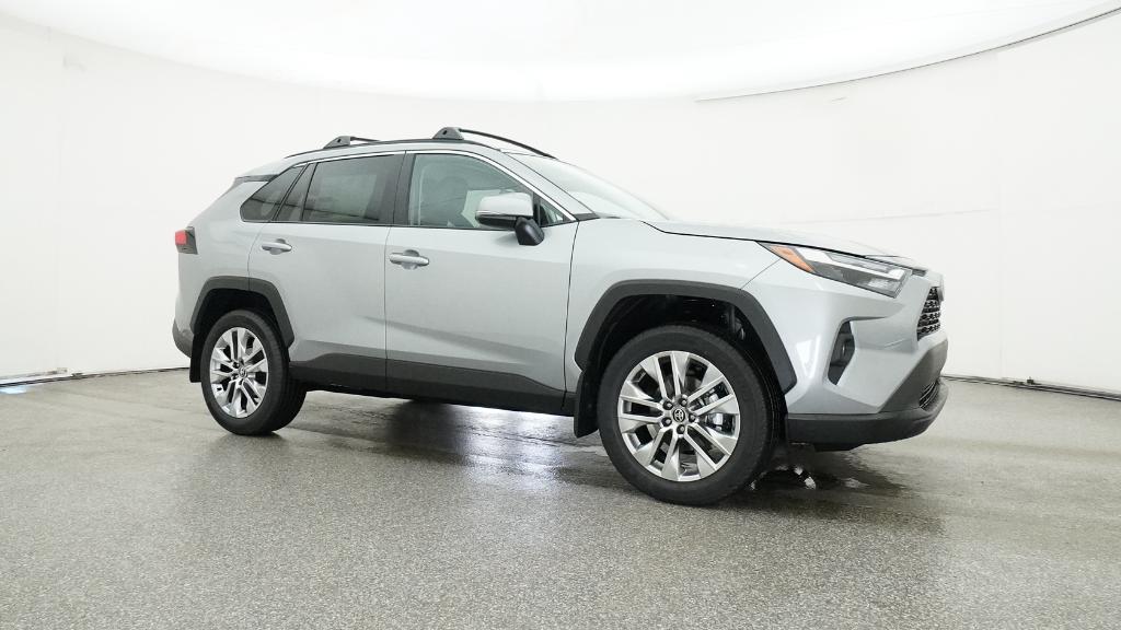 2025 Toyota RAV4 XLE Premium photo 4