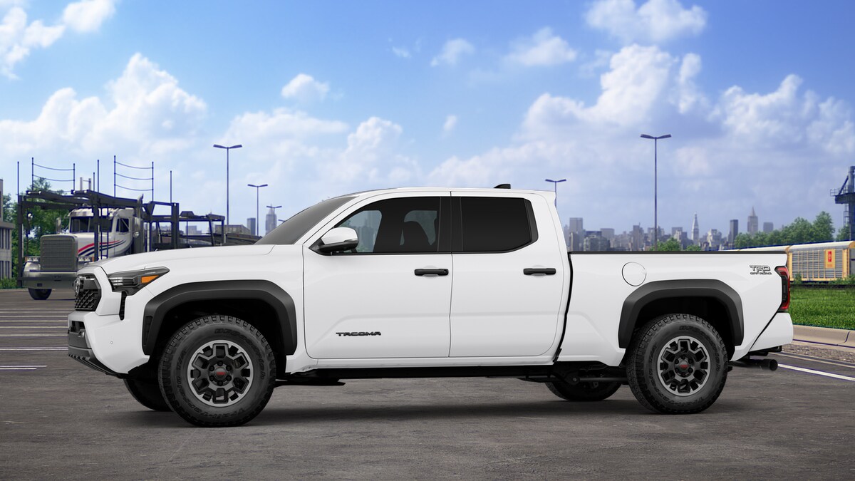 2025 Toyota Tacoma TRD Off-Road photo 3