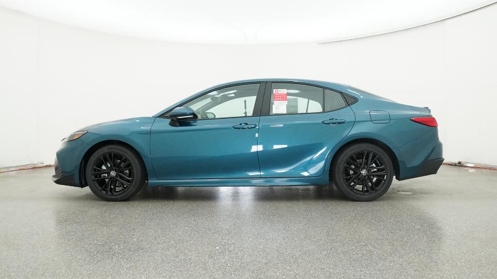2026 Toyota Camry SE photo 2