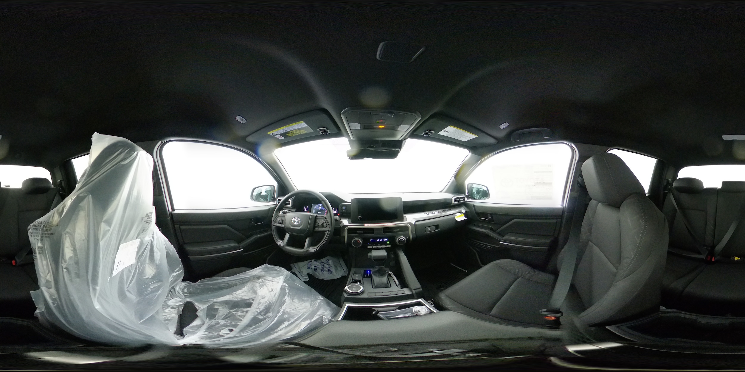 2025 Toyota Tacoma SR5 - Photo 30