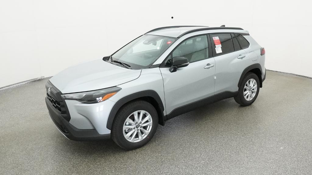 2026 Toyota Corolla Cross LE's photo