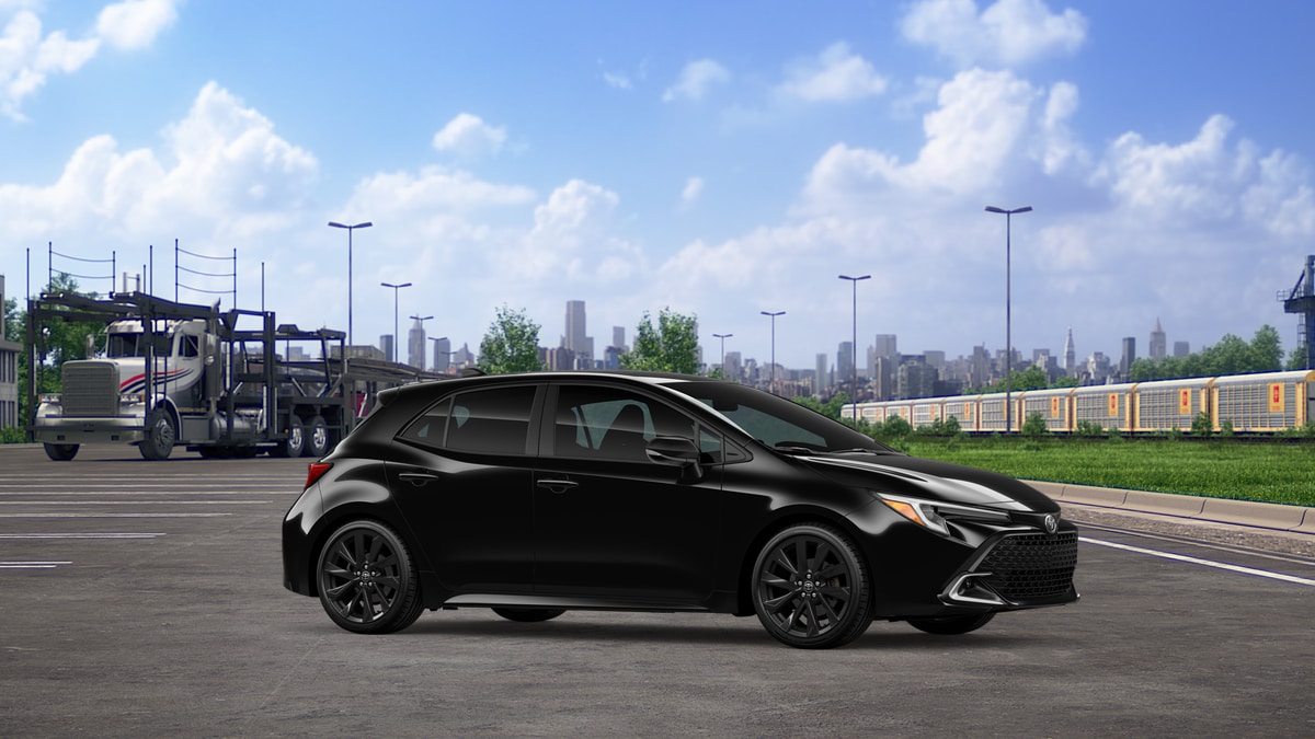 2026 Toyota Corolla Hatchback XSE - Photo 13