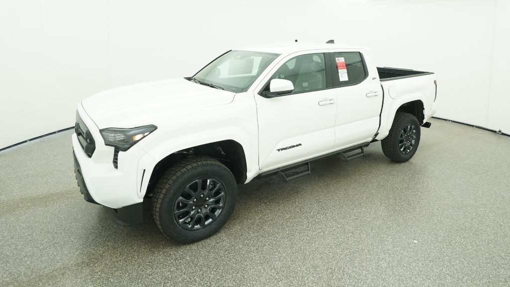 2025 Toyota Tacoma SR5's photo
