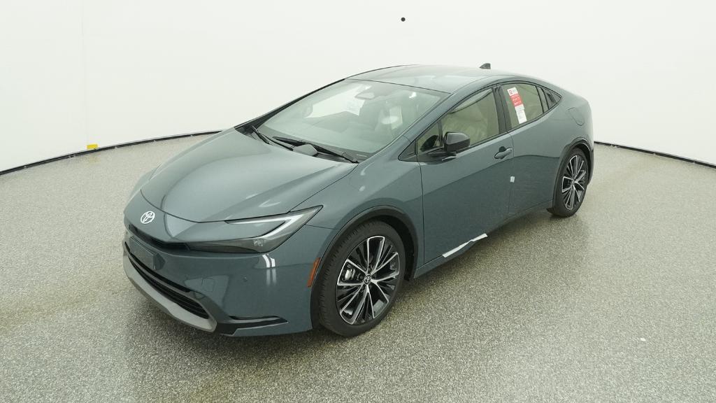 2026 Toyota Prius XLE's photo