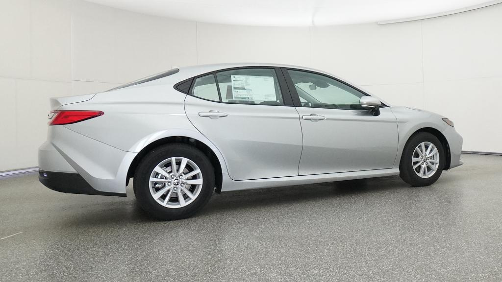 2026 Toyota Camry LE photo 3