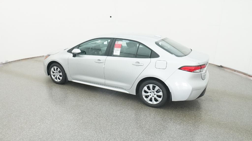 2026 Toyota Corolla LE photo 3