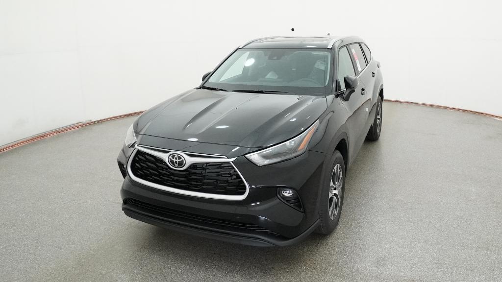 2025 Toyota Highlander XLE photo 4