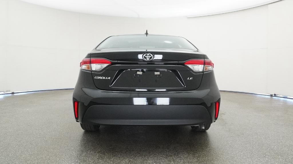 2026 Toyota Corolla LE photo 3