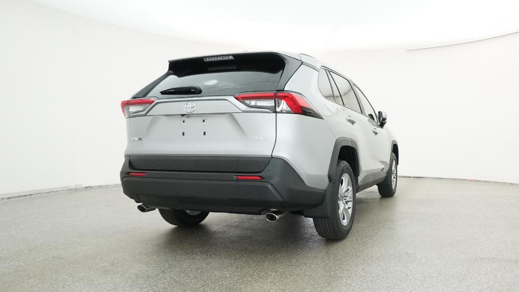 2025 Toyota RAV4 XLE photo 2