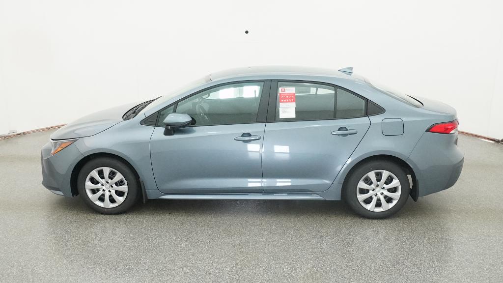 2026 Toyota Corolla LE photo 2