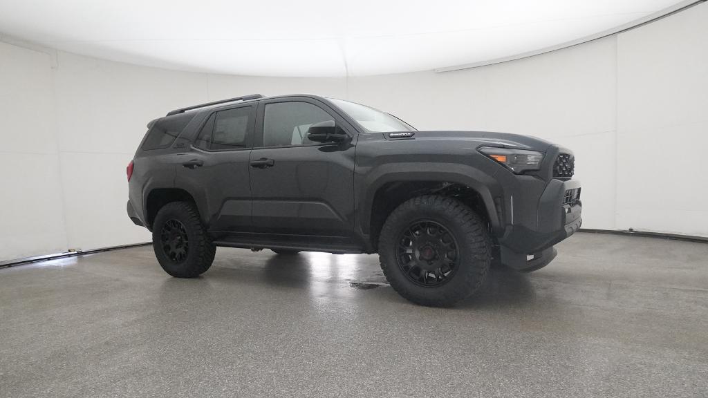 2025 Toyota 4Runner TRD Off-Road photo 3