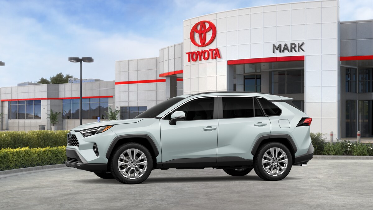 2025 Toyota RAV4 XLE Premium photo 3