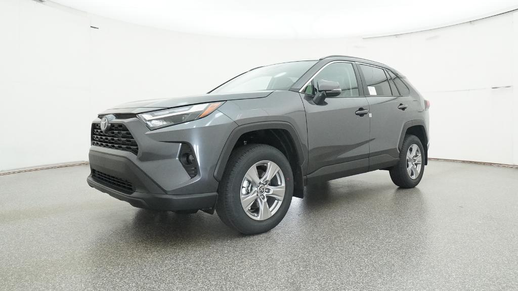 2025 Toyota RAV4 XLE photo 2