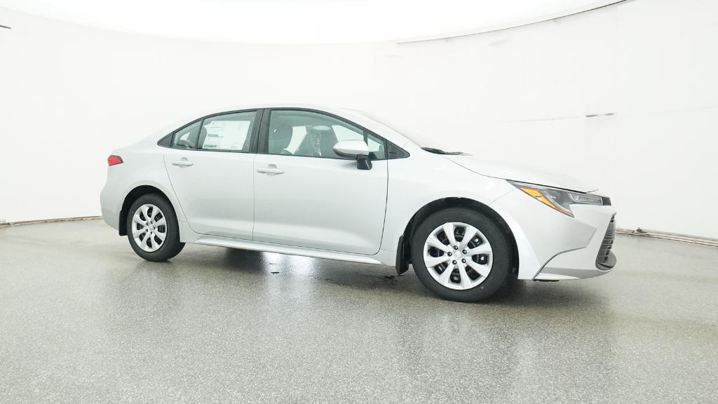 2026 Toyota Corolla LE photo 3