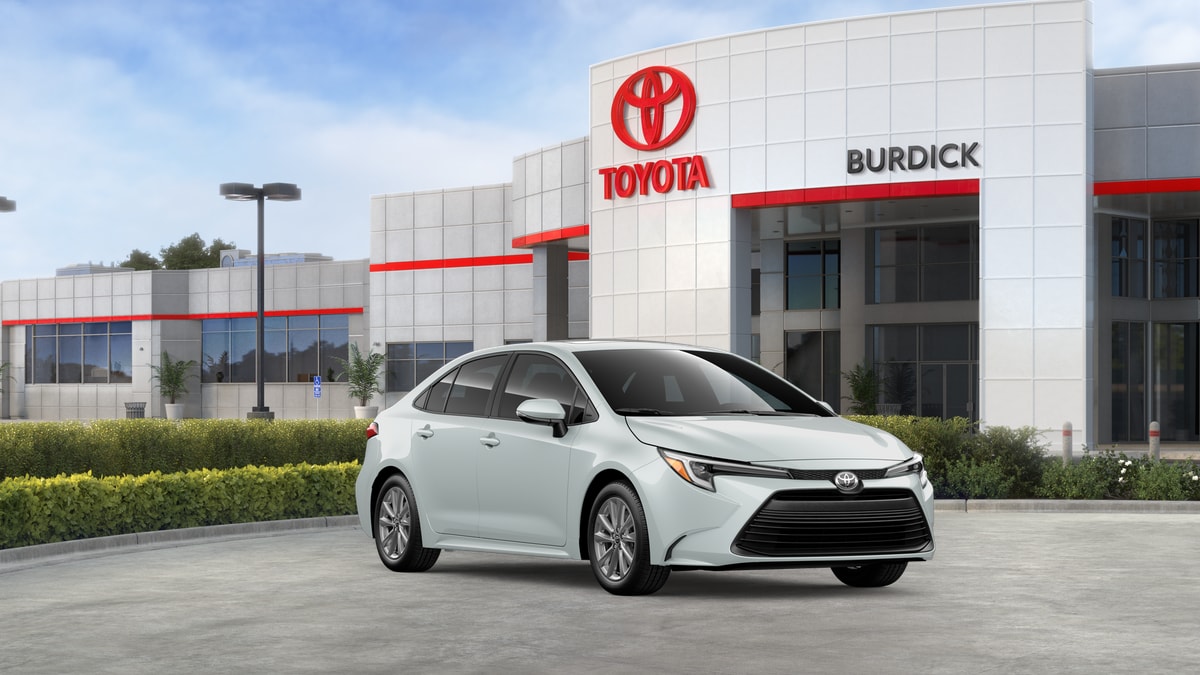 2026 Toyota Corolla XLE - Photo 15