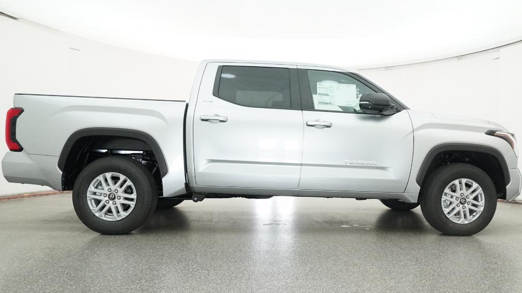 2026 Toyota Tundra SR5 - Photo 13