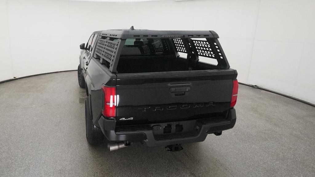 2025 Toyota Tacoma SR5 - Photo 28
