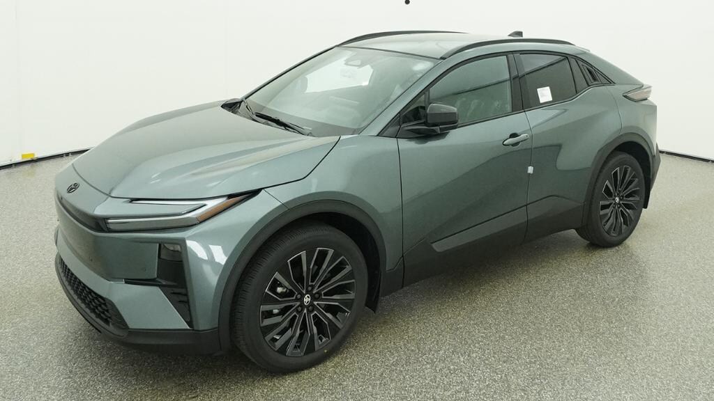 New 2026 Toyota C-HR XSE SUV