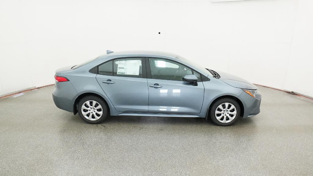 2026 Toyota Corolla LE photo 4