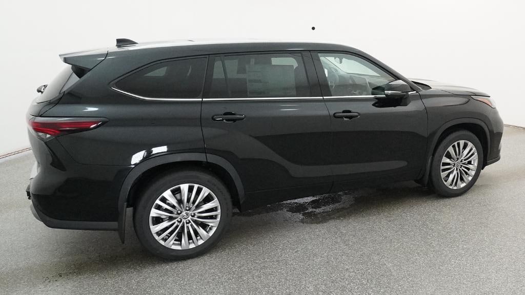 New 2026 Toyota Highlander Platinum SUV