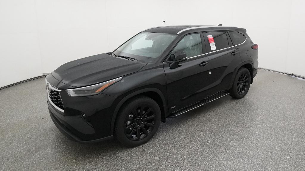 2025 Toyota Highlander Hybrid XLE AWD 