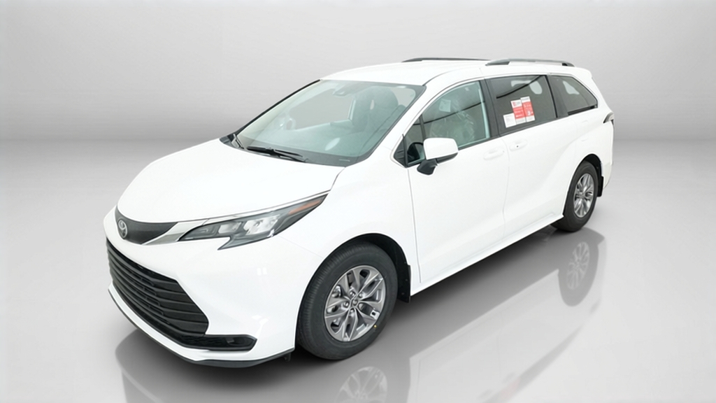 2026 Toyota Sienna LE