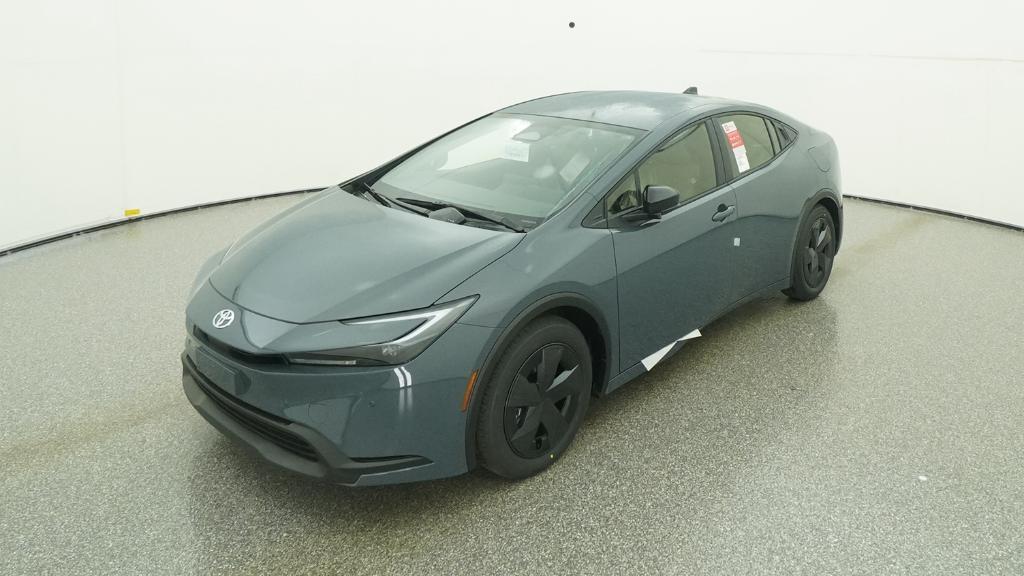2026 Toyota Prius LE's photo