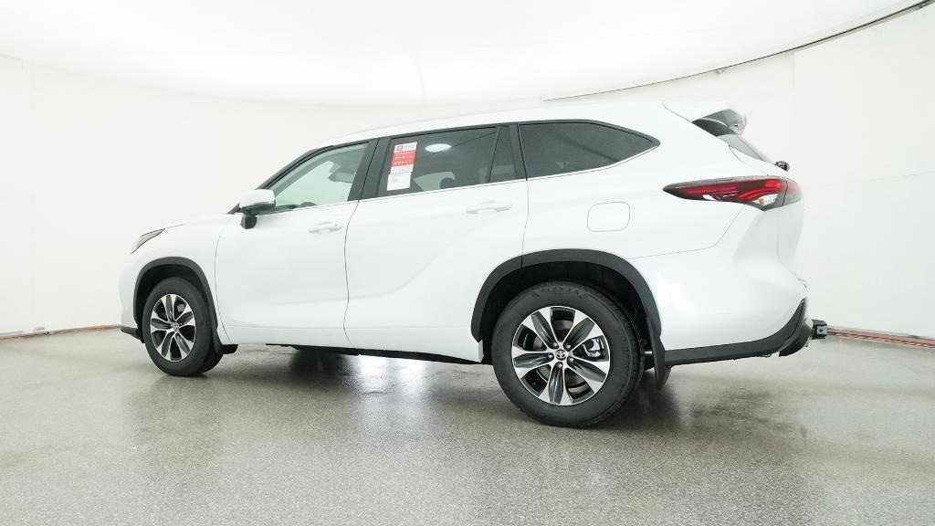 New 2026 Toyota Highlander XLE SUV